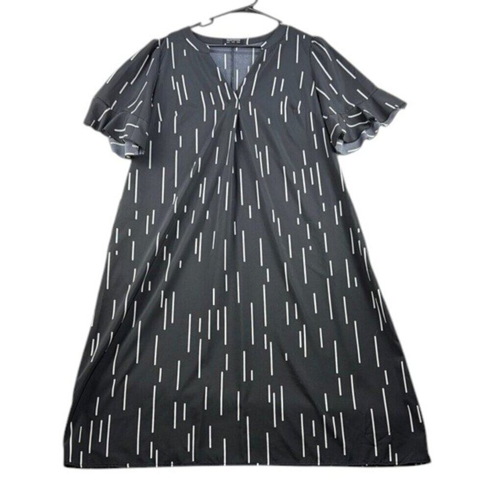 BloomChic Dress V Neck Black White Midi Women's Size 12